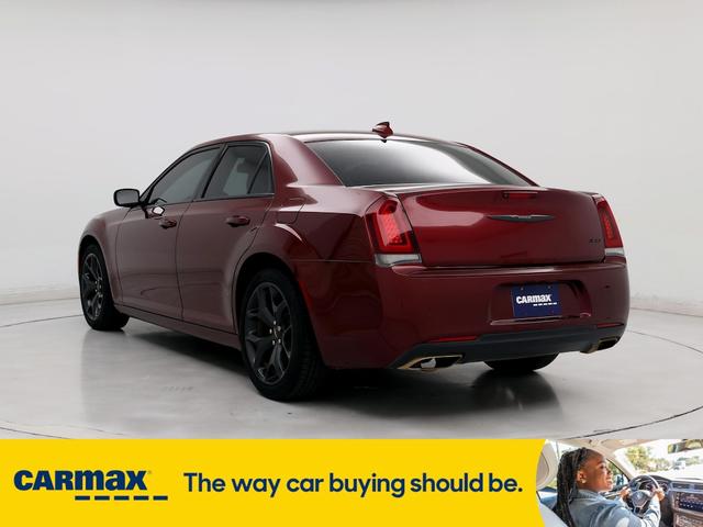 2020 chrysler 300 touring