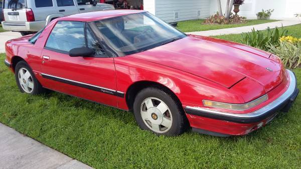 1989 buick reatta. garaged fl car. no rust. runs great