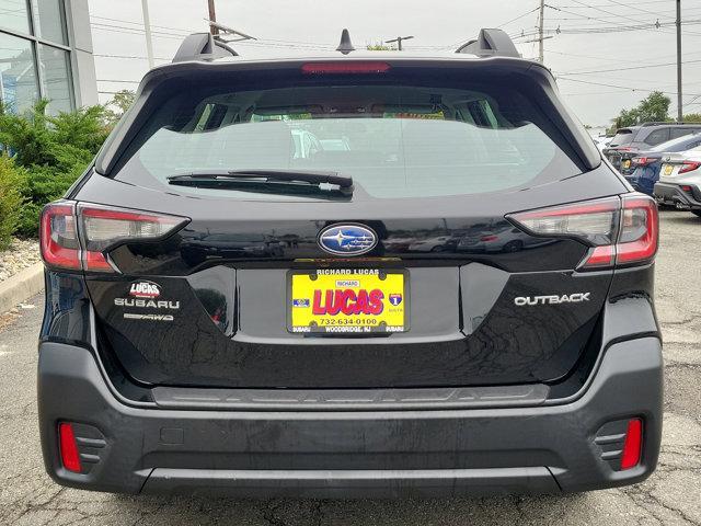 2022 subaru outback base