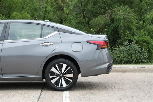2022 nissan altima 2.5 sv