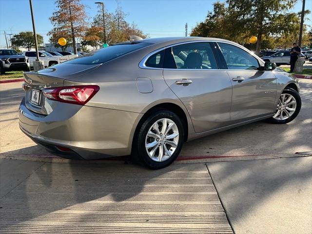2022 chevrolet malibu fwd lt