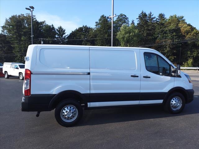 2021 ford transit-150 base