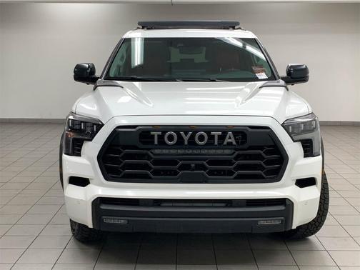 2023 toyota sequoia