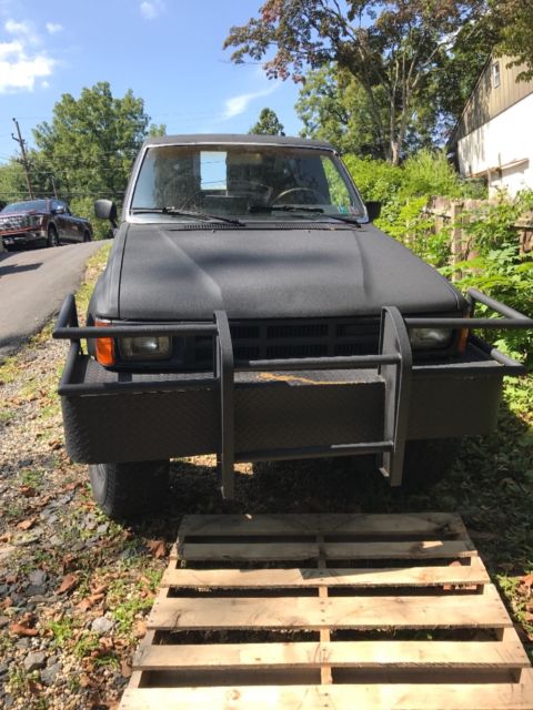 1985 toyota hilux