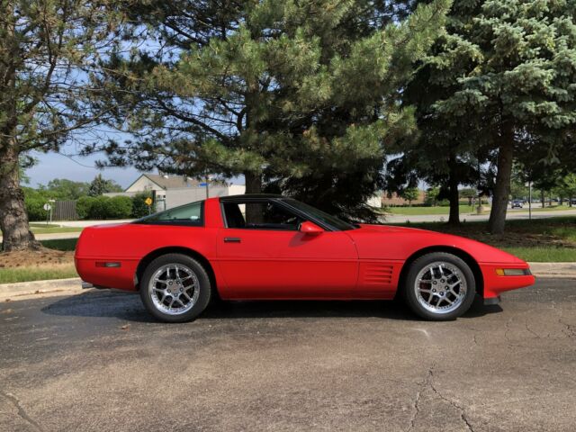 1994 chevrolet corvette coupe 60307 miles coupe 2-dr 5.7l ohv 1 auto