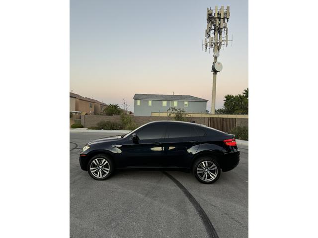 2011 bmw x6 m base
