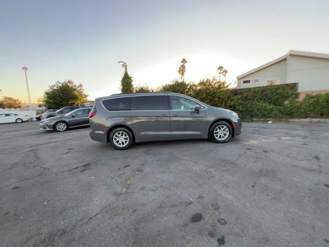 2022 chrysler pacifica touring l
