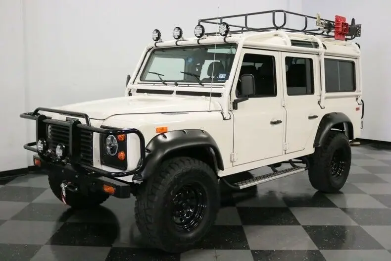 exceptionally clean and rare north american spec, 3.9l v8, auto trans, a/c, wow!