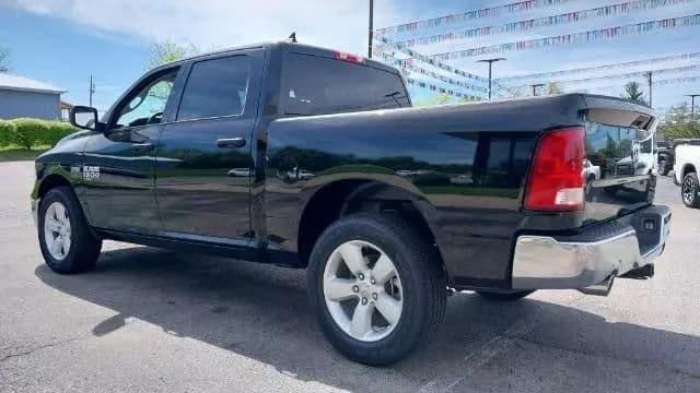 2024 ram 1500 classic tradesman 4x4 crew cab 5.6 ft. box 140 in. wb in shelbyville, kentucky