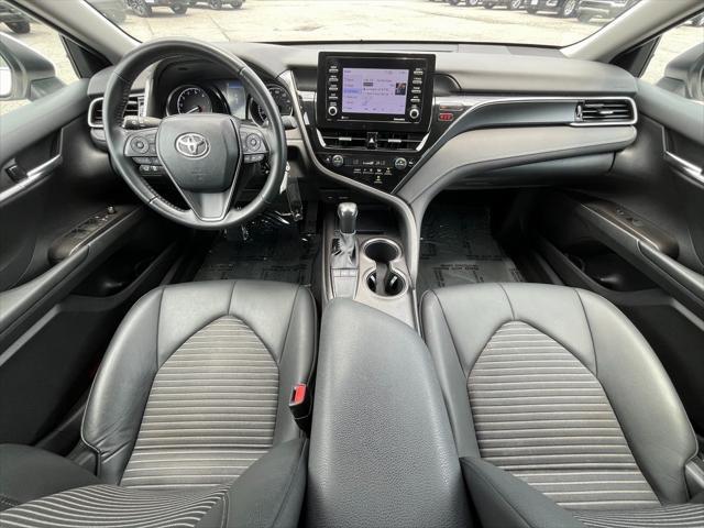 2023 toyota camry se