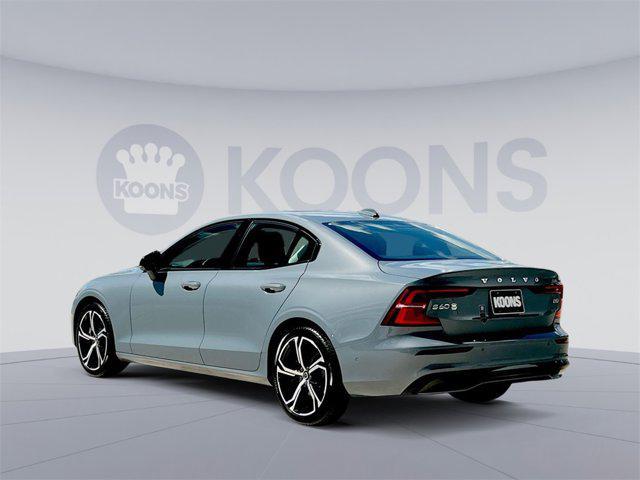 2024 volvo s60 b5 plus dark theme