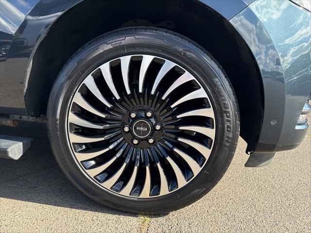 2021 lincoln navigator black label