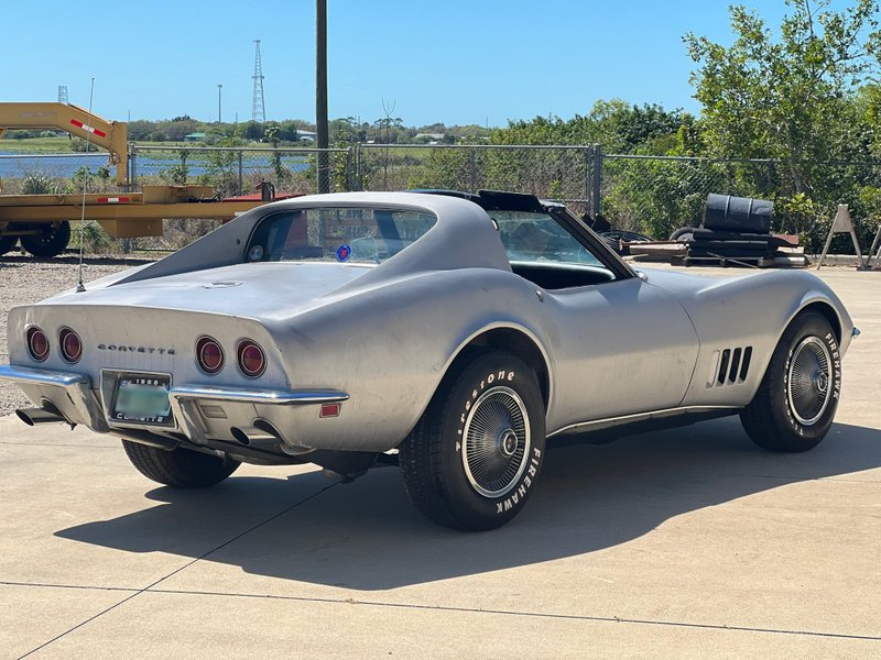 chevrolet corvette stingray t-top coupe
