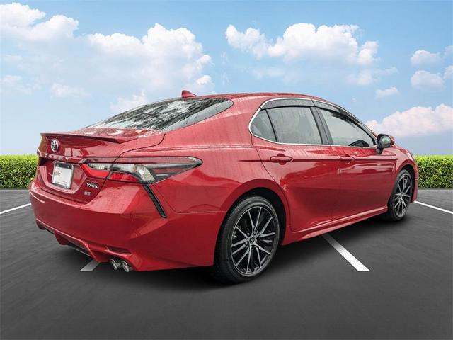 2022 toyota camry se