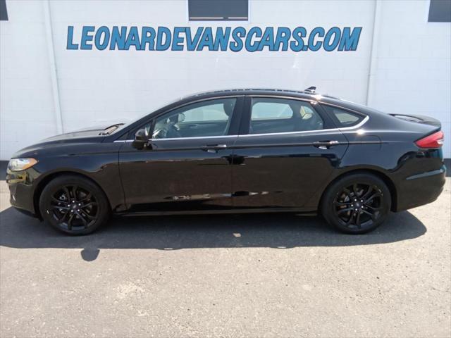 2019 ford fusion se