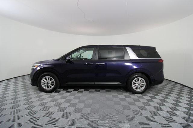 2022 kia carnival lx