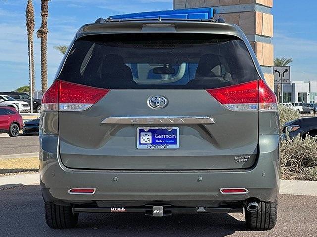 2012 toyota sienna limited