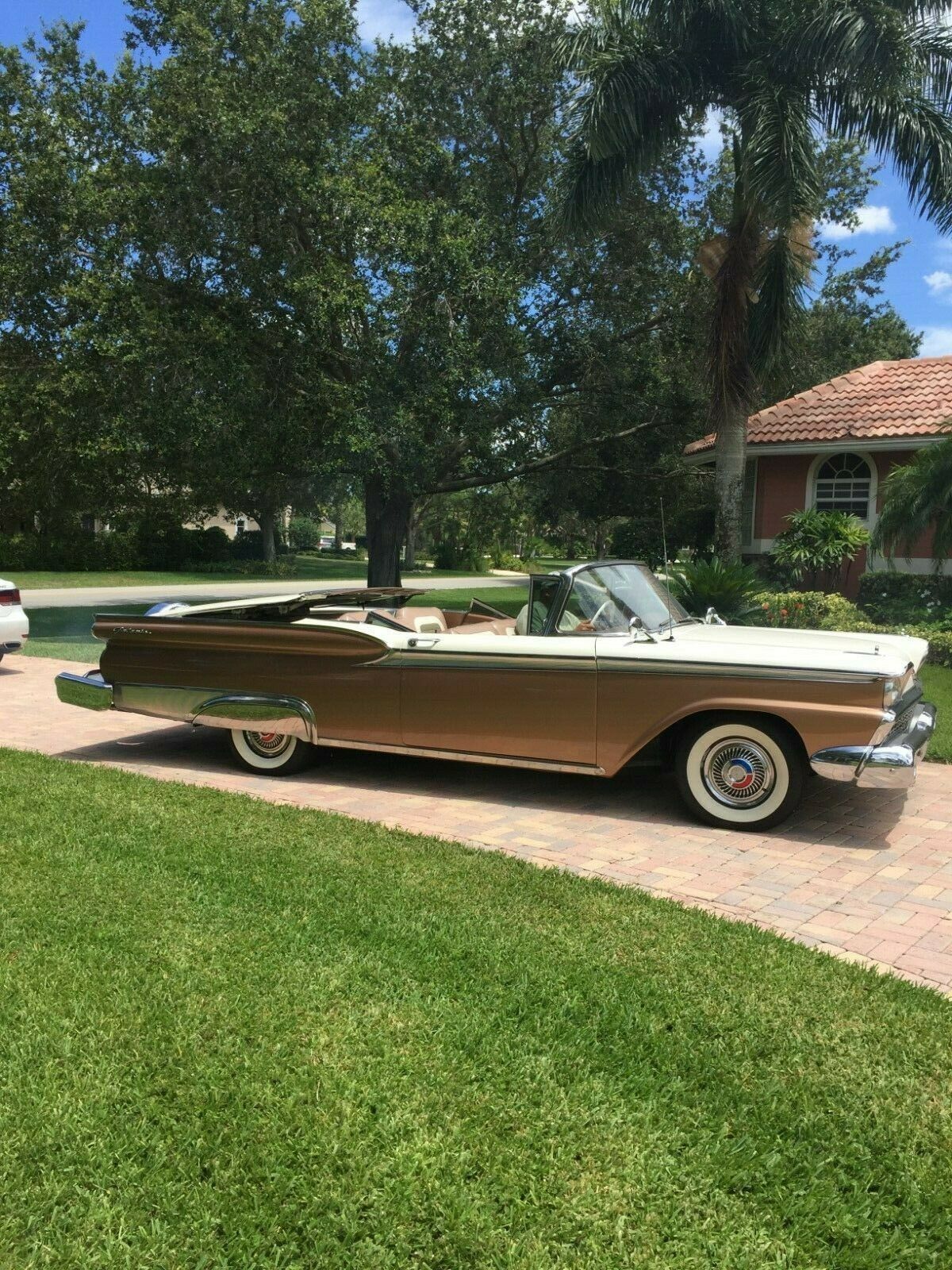 1959 ford skyliner retractable hard top convertible 390 cid v8 automatic