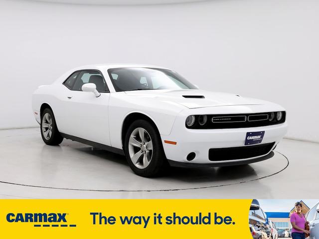 2018 dodge challenger sxt