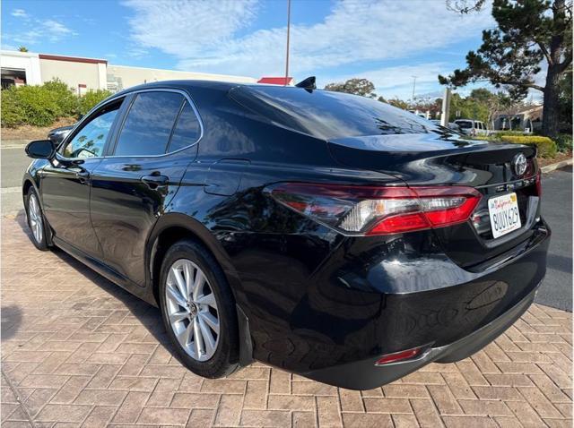 2021 toyota camry le