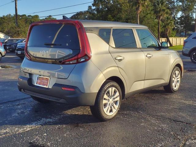 2022 kia soul lx