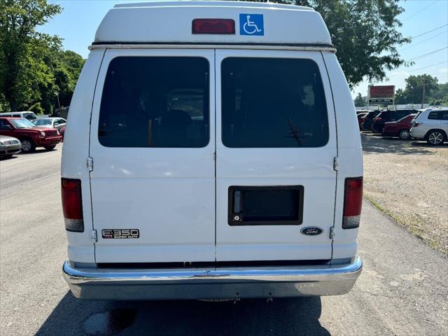 2005 ford e350 super duty base