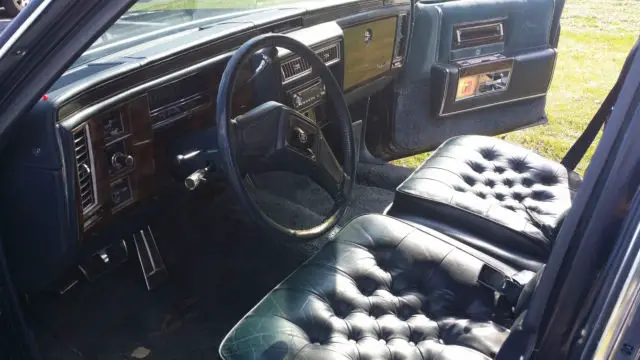 1988 cadillac fleetwood brougham d'elegance 4-door 5.0l