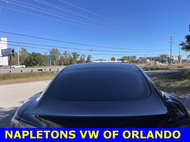 2022 tesla model s base