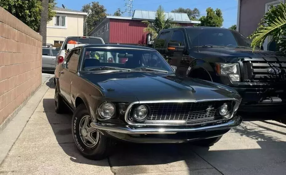 clean interior, no rust, 76,000 miles, disc breaks added
