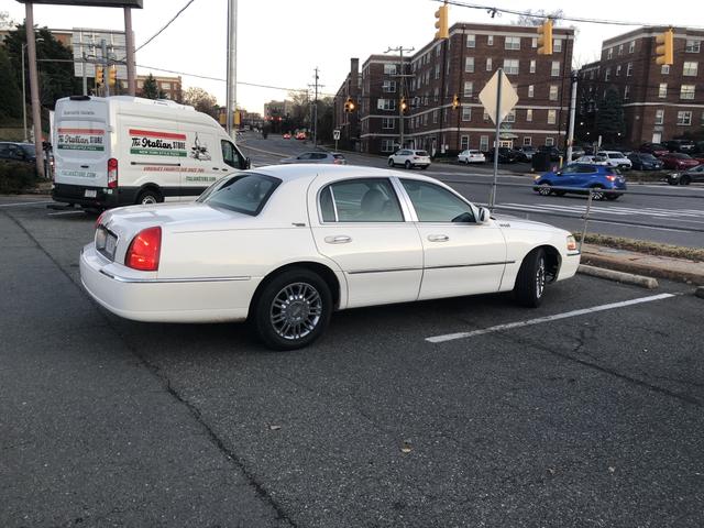 2007 lincoln town car signature limited