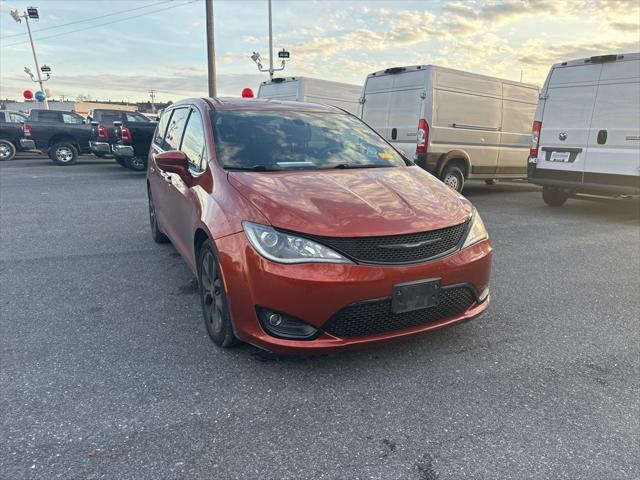 2018 chrysler pacifica touring plus