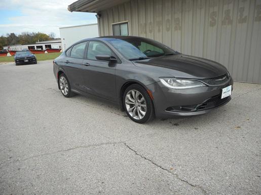 2015 chrysler 200 s