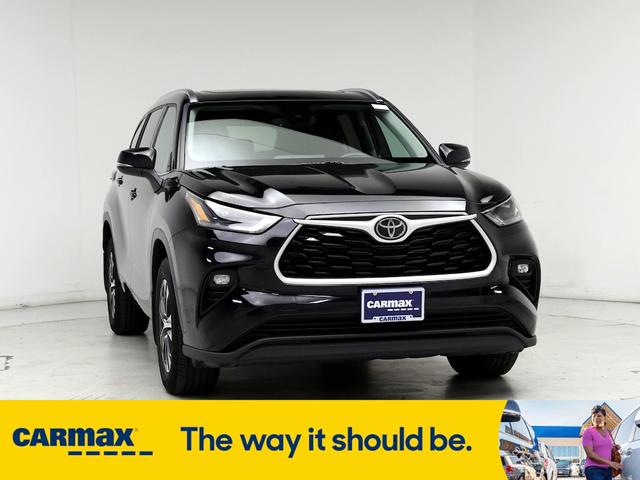 2021 toyota highlander xle