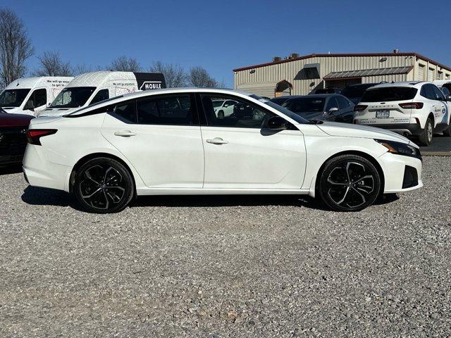 2023 nissan altima 2.5 sr