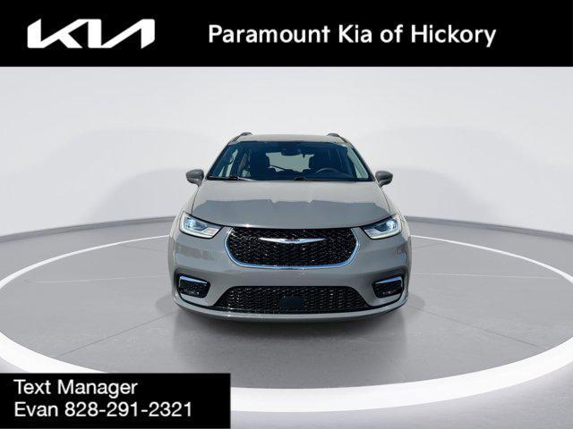 2022 chrysler pacifica touring l