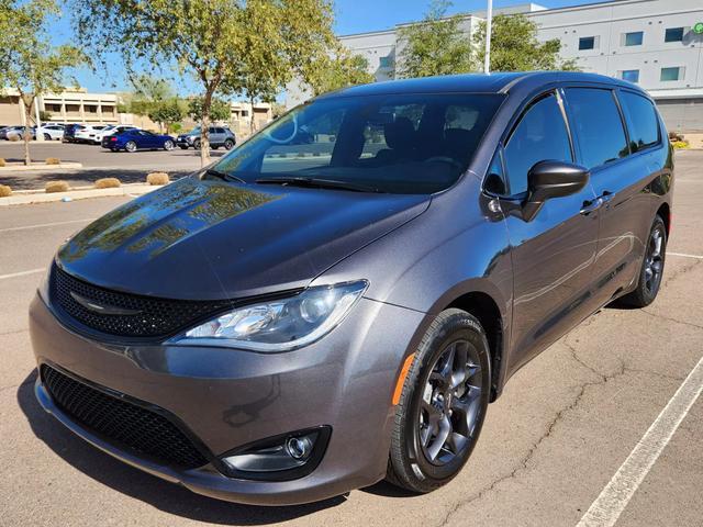 2020 chrysler pacifica touring
