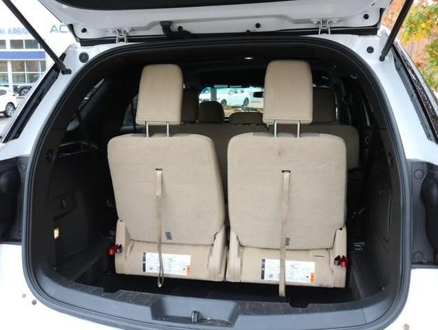 2016 ford explorer base