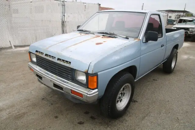 (osa) 1987 nissan pickup 4 cylinder 2.4l manual no reserve