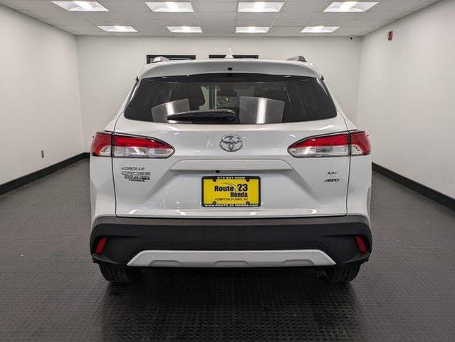2022 toyota corolla cross le