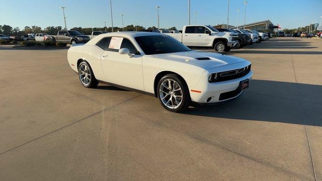 2021 dodge challenger sxt