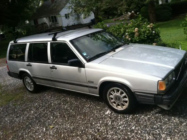 1985 volvo 740 4 speed tubro low miles 1 family ownership