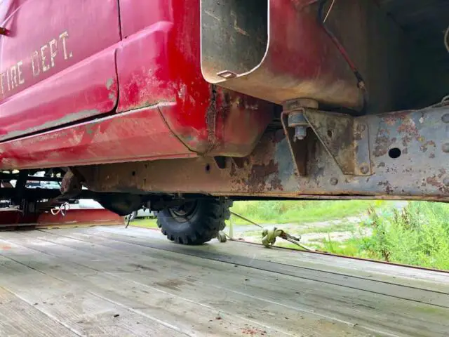jeep kaiser former federal forestry truck. solid frame