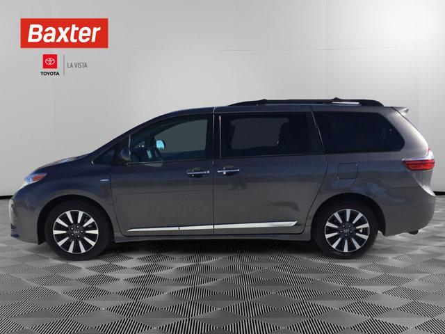 2019 toyota sienna xle