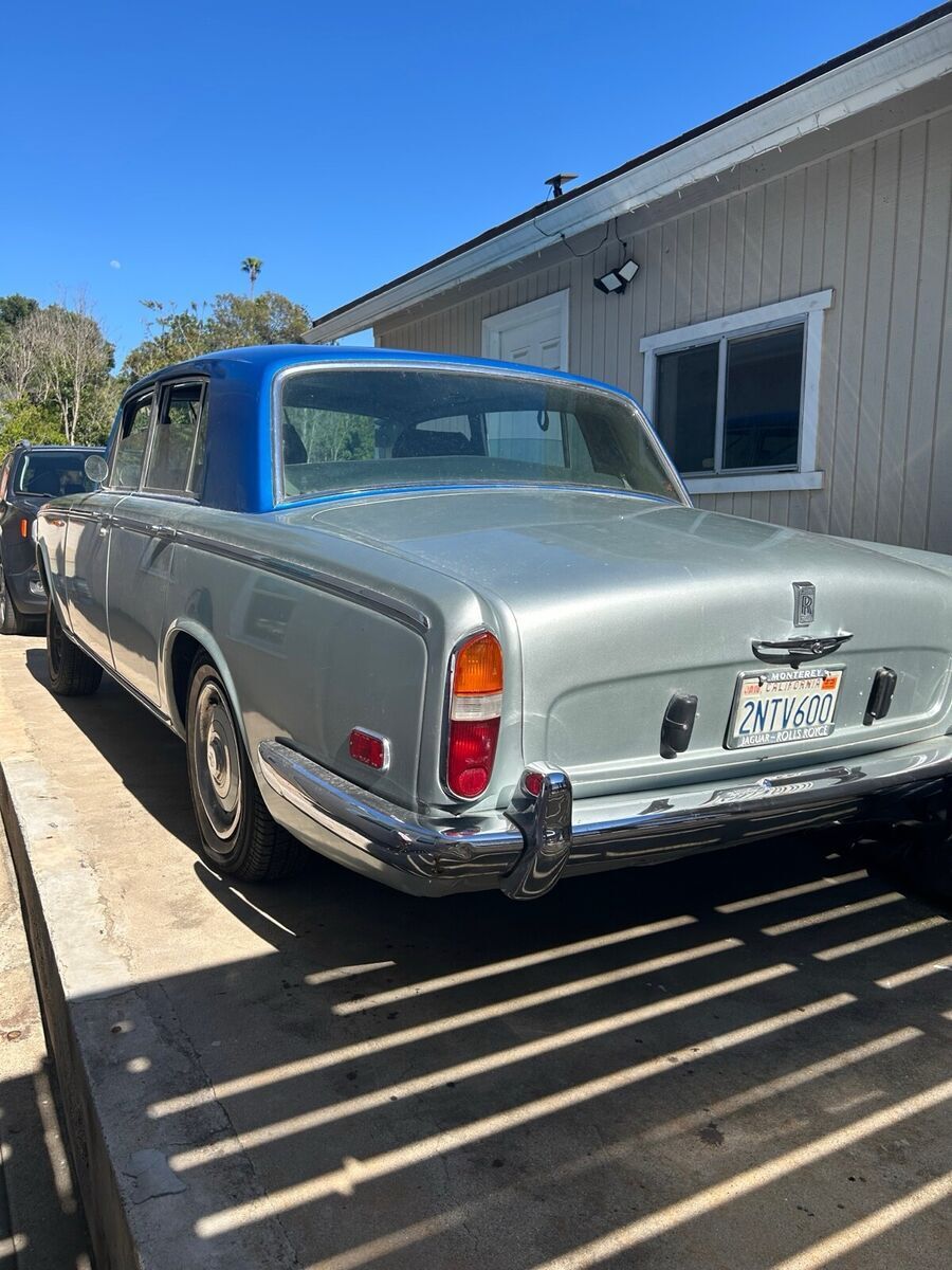 1973 rolls-royce silver shadow grey