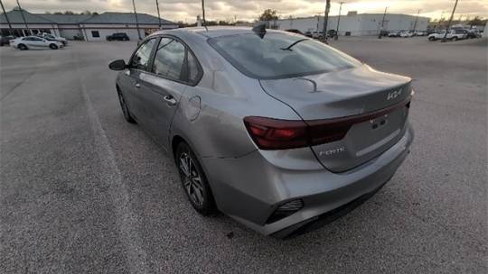 2022 kia forte lxs