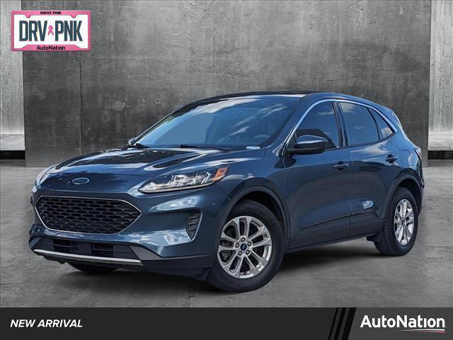 2020 ford escape se