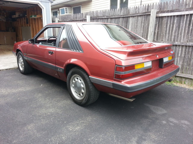 1985 ford mustang gt 5.0 auto