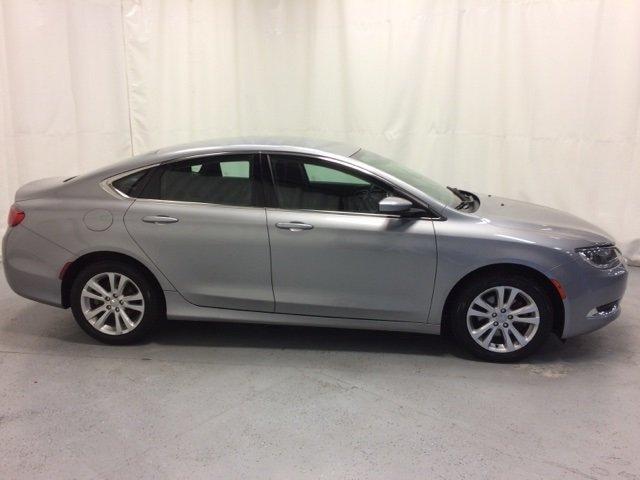 used 2015 chrysler 200 limited onalaska, wi 54650 for sale in onalaska, wisconsin