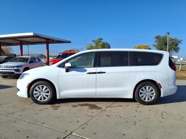 2020 chrysler voyager l
