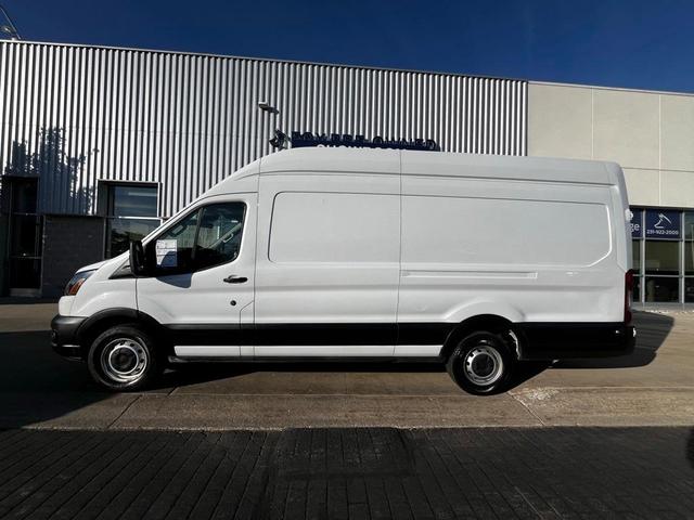 2020 ford transit-250 base